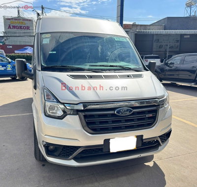 Xe Ford Transit Tiêu chuẩn 2023