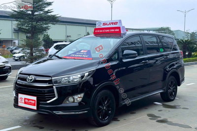Xe Toyota Innova 2.0 Venturer 2018