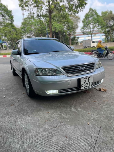 Ford Mondeo 2.5 Tự động Bạc
