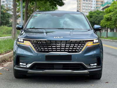 KIA Carnival 2024 Signature 2.2D Xanh - 65,000 Km