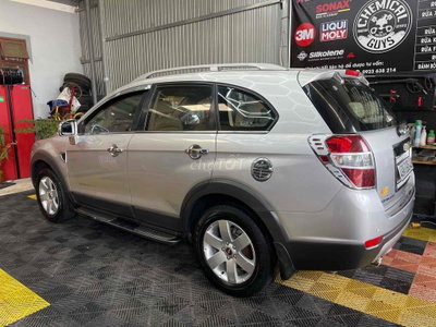 Chevrolet Captiva 7 chỗ Bạc