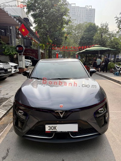 Xe VinFast VF7 Plus AWD 2024