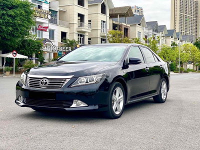 Chính chủ cần bán Toyota Camry 2.5Q -2015 xe đẹp