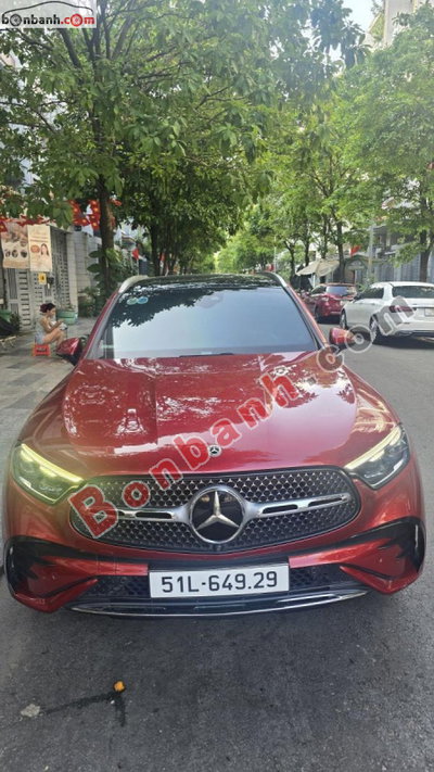 Xe Mercedes Benz GLC 300 4Matic 2023