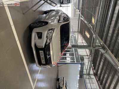 Xe Mitsubishi Attrage 1.2 MT 2024
