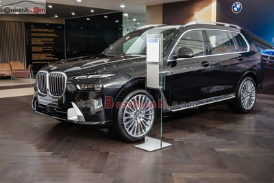 Xe BMW X7 xDrive40i 2025