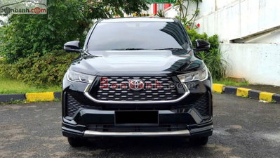 Xe Toyota Innova Cross HEV 2.0 CVT 2025