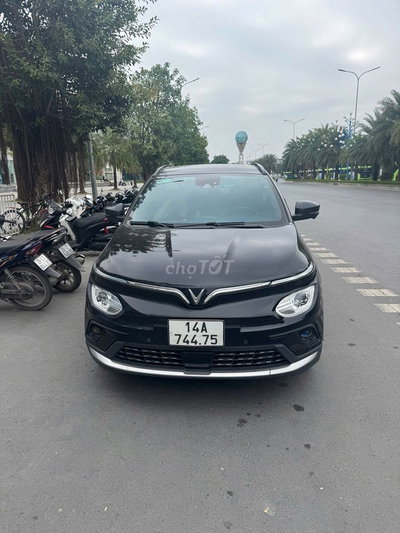 Xe điện Vinfast e34 2023 Đen