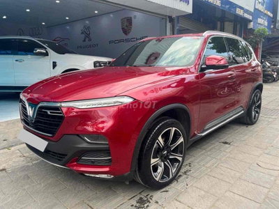 VinFast Lux SA2.0 2021 Premium 2.0 AT - 80000 km