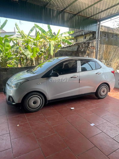 Hyundai Grand i10 Bạc 5 chỗ