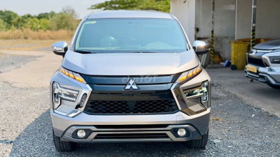 Mitsubishi Xpander 2022 Premium Bạc