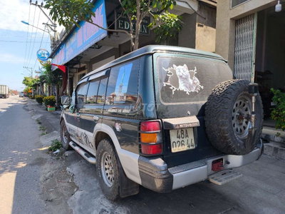 Mitsubishi Pajero V33 7 chỗ 2 cầu