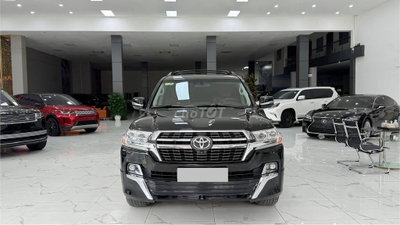 Toyota Land Cruiser 4.6 V8 sản xuất 2020 cực đẹp.