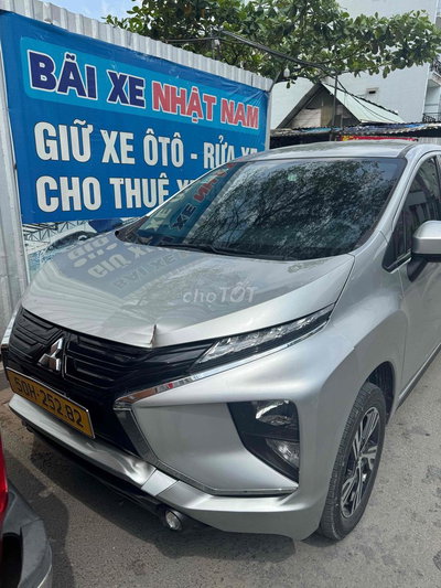 Mitsubishi Xpander 7 chỗ Bạc