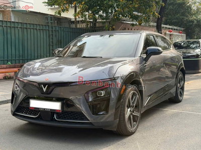 Xe VinFast VF7 Plus AWD 2024