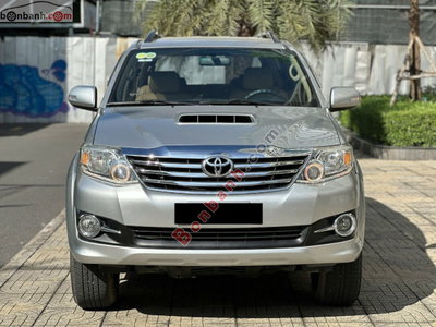 Xe Toyota Fortuner 2.5G 2015
