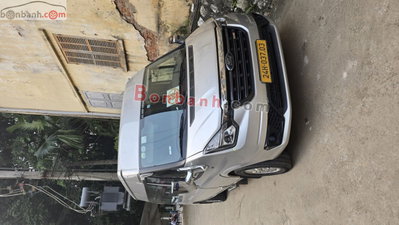 Xe Ford Transit Tiêu chuẩn 2022