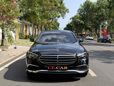 Mercedes-Benz E 200 Exclusive 2022 Đen