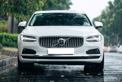 Volvo S90 2025 LWB Ultimate Recharge T8 AWD, Lướt