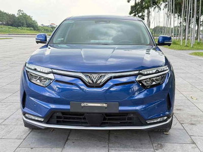 VinFast VF8 Eco 2023 Xanh Dương
