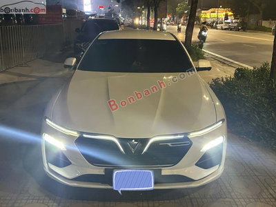 Xe VinFast Lux A 2.0 Nâng cao 2022