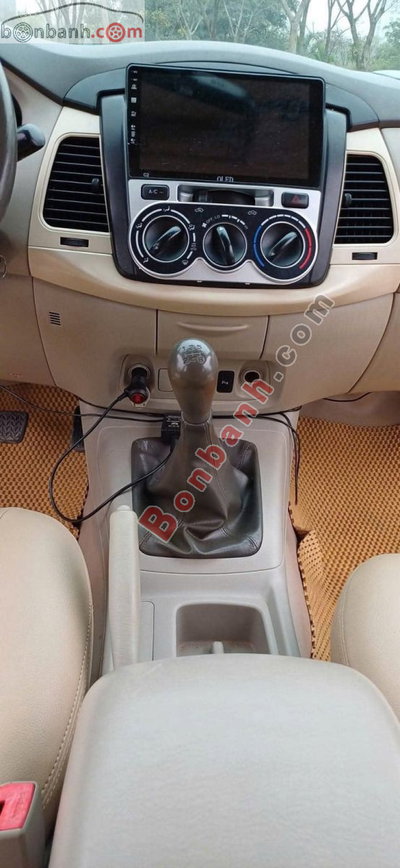 Xe Toyota Innova G 2010