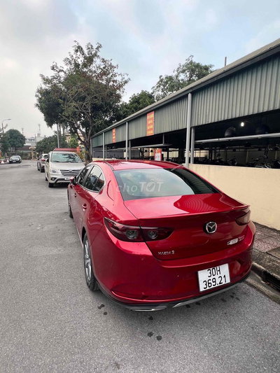 Chính chủ bán xe Mazda 3 luxury 2021, Odo 28000km