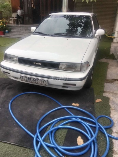 Toyota Corolla 1989 Trắng
