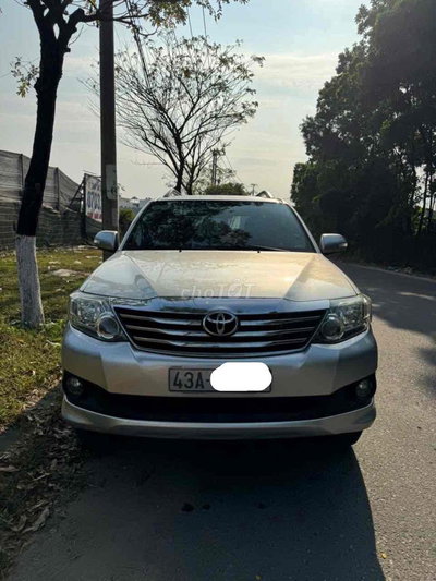 Toyota Fortuner 2012