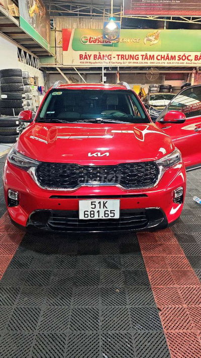 Kia Sonet Premium 12K km, 1 chủ mới 99%, cốp điện