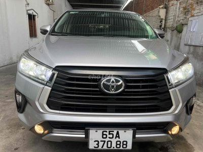 Toyota Innova 2023 2.0 MT Bạc