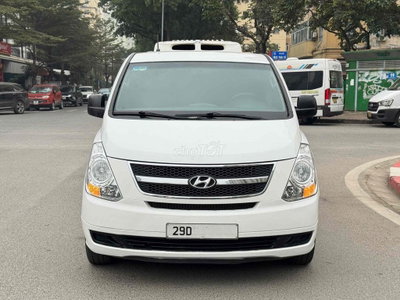 Hyundai Grand Starex 2014 Van 3 chỗ 2.5 AT