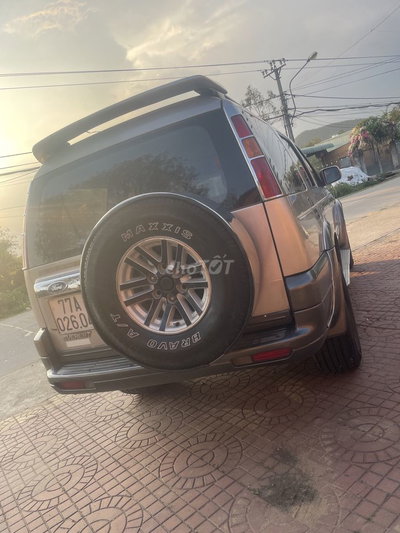 Ford Everest 2005 Hồng phấn