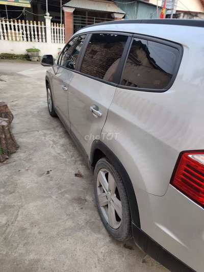 Chevrolet Orlando 2011 Bạc