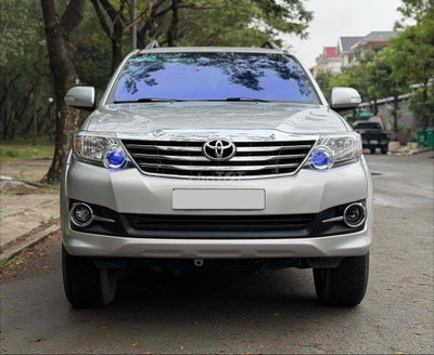 Toyota Fortuner 1 cầu máy xăng 2016