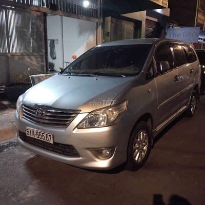 toyota innova số tự động