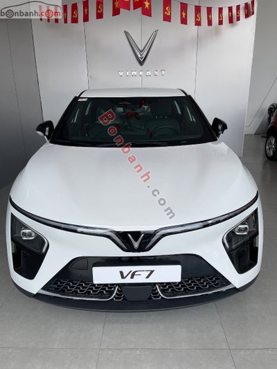 Xe VinFast VF7 Plus 2026