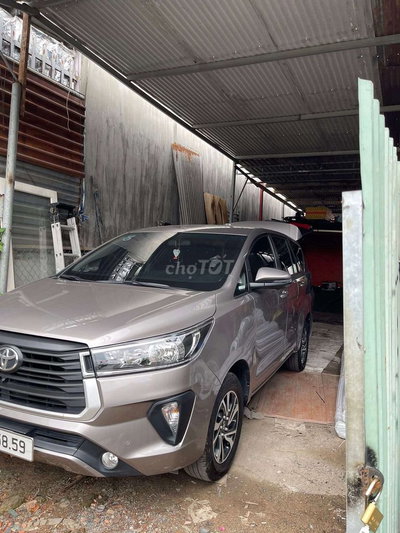 cần bán xe Toyota Innova