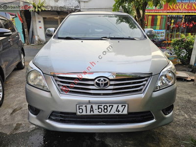 Xe Toyota Innova 2.0E 2013