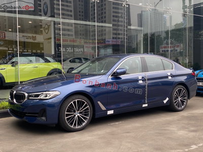 Xe BMW 5 Series 520i 2024