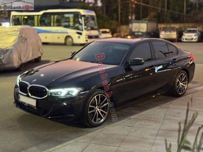 Xe BMW 3 Series 320i Sport Line 2025