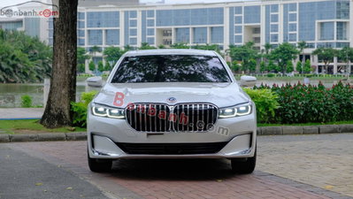 Xe BMW 7 Series 740Li 2020
