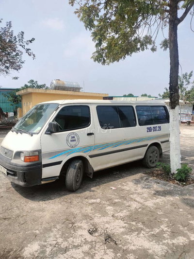Toyota Cá mập 2005 Trắng