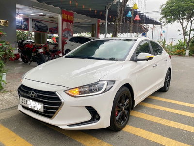 Hyundai Elantra 2018 Trắng