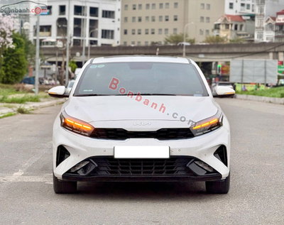 Xe Kia K3 Premium 1.6 AT 2024