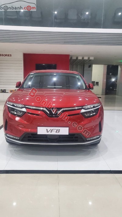 Xe VinFast VF8 Eco 2026