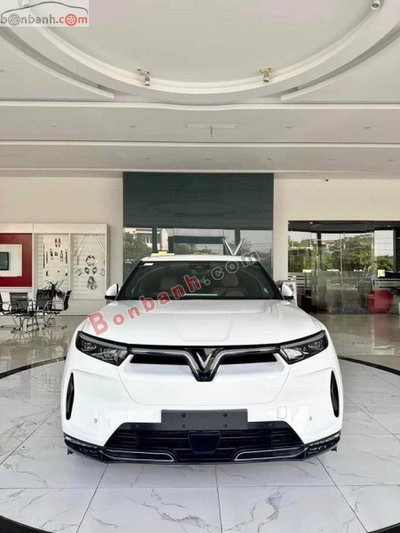 Xe VinFast VF9 Eco 2026