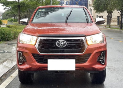 Toyota Hilux 2018 2.4E 4x2 số tự động nhập Thái