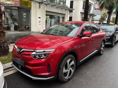 Xe VinFast VF8 Eco AWD 2023