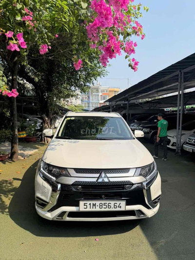 Mitsubishi Outlander 2022 AT Premium 2.0